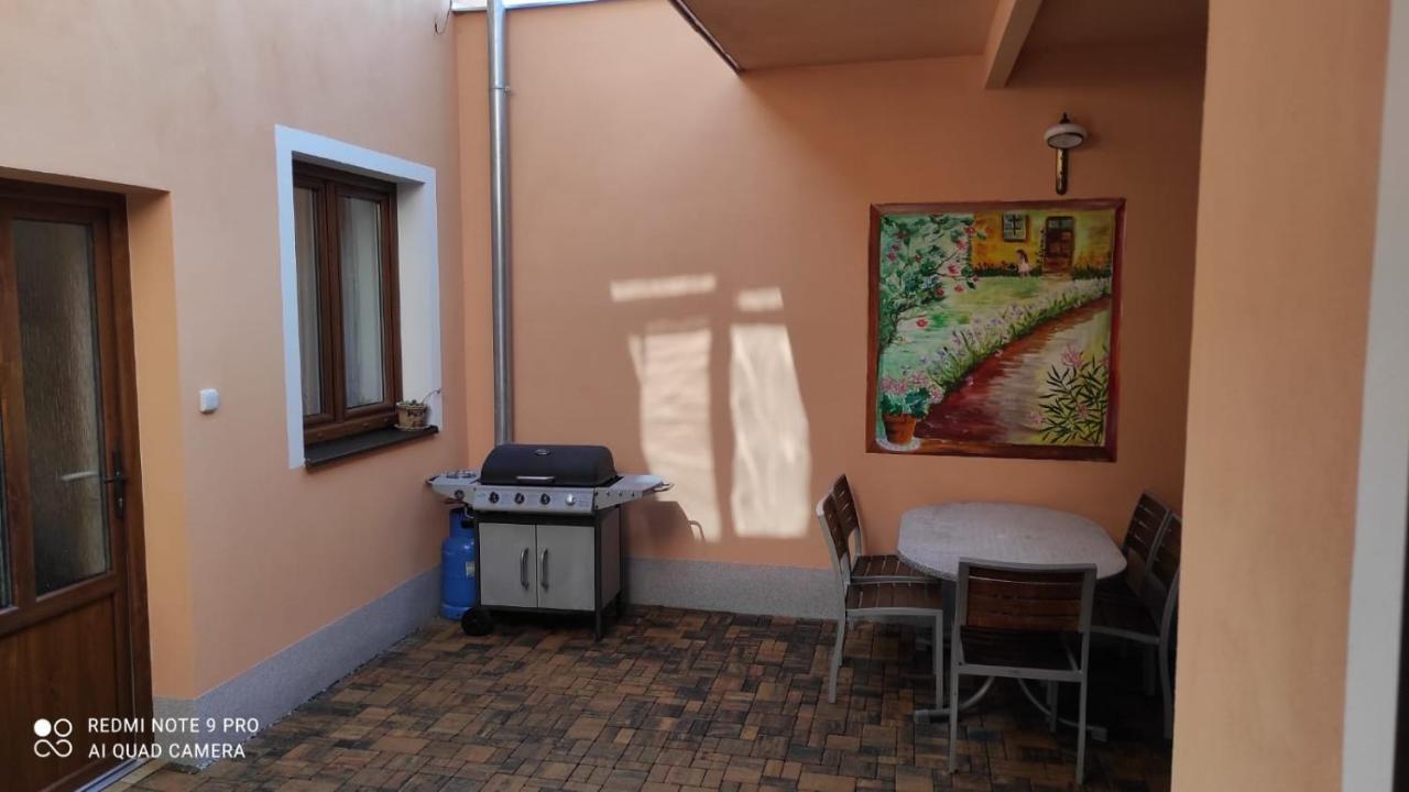 Domecek Ve Dvore Bechyně Exterior foto